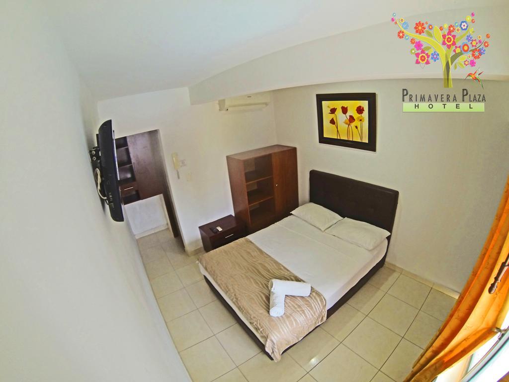 Hotel Primavera Plaza Melgar Zimmer foto